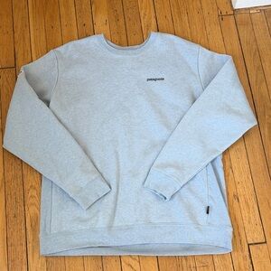 Patagonia sweatshirt men’s 2XL or woman’s 3XL light bluish gray VGUC